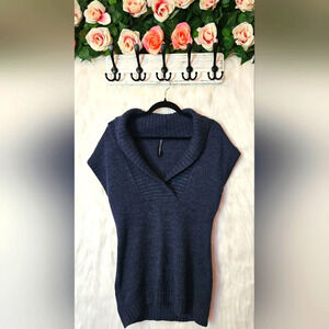 Razzle Dazzle Classic Short Sleeve Knit Tunic (NWOT)